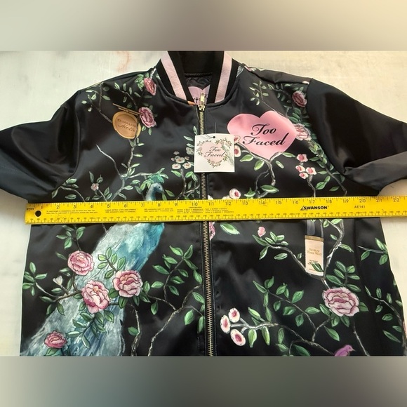 Too Faced Black Satin Bomber Jacket Size S Full Zip Lined  Floral‎ (Flaw Read) - Picture 11 of 12